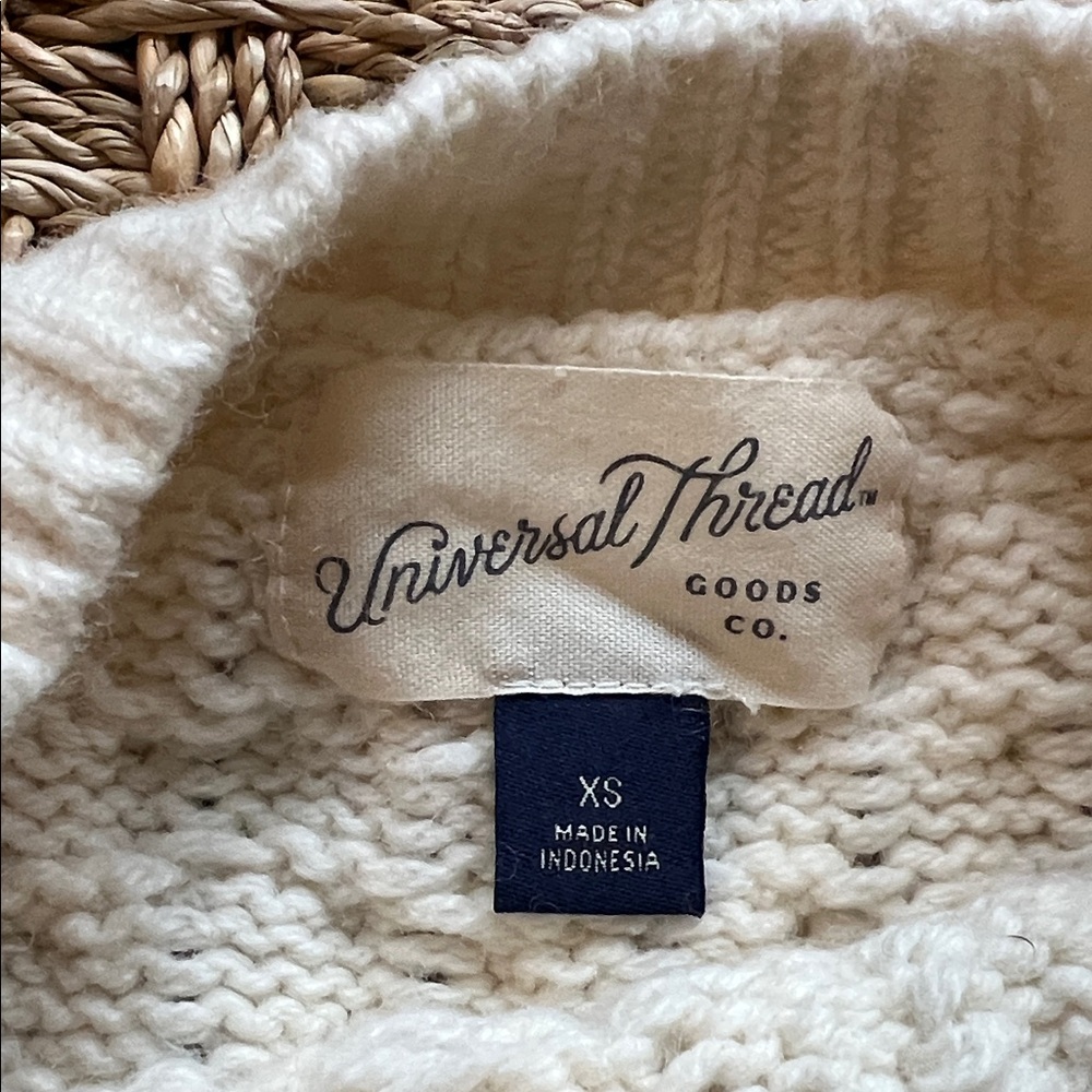 Universal Thread Target Cream Cable Knit Sweater … - image 2